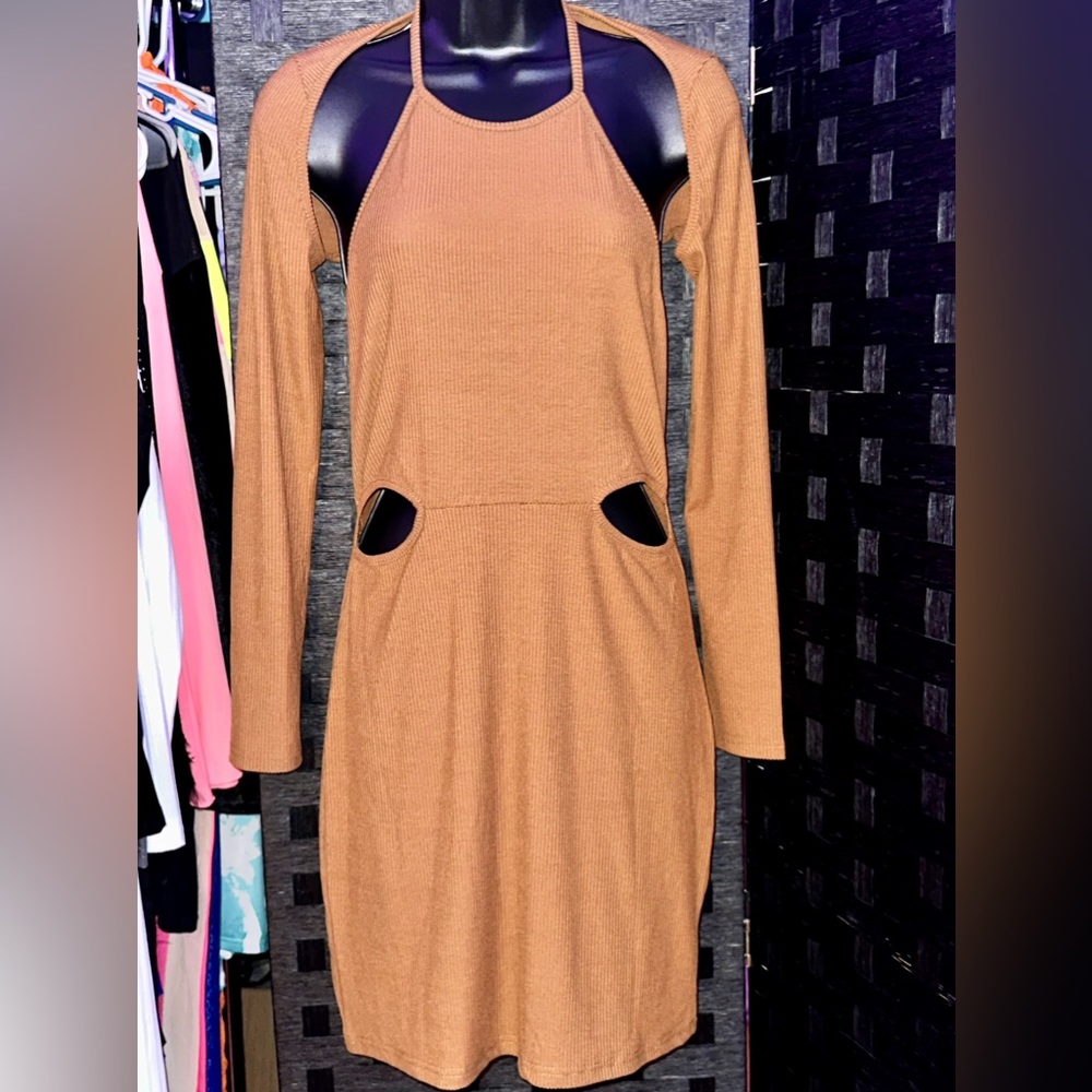 Tan bodycon halter size M 2 piece set